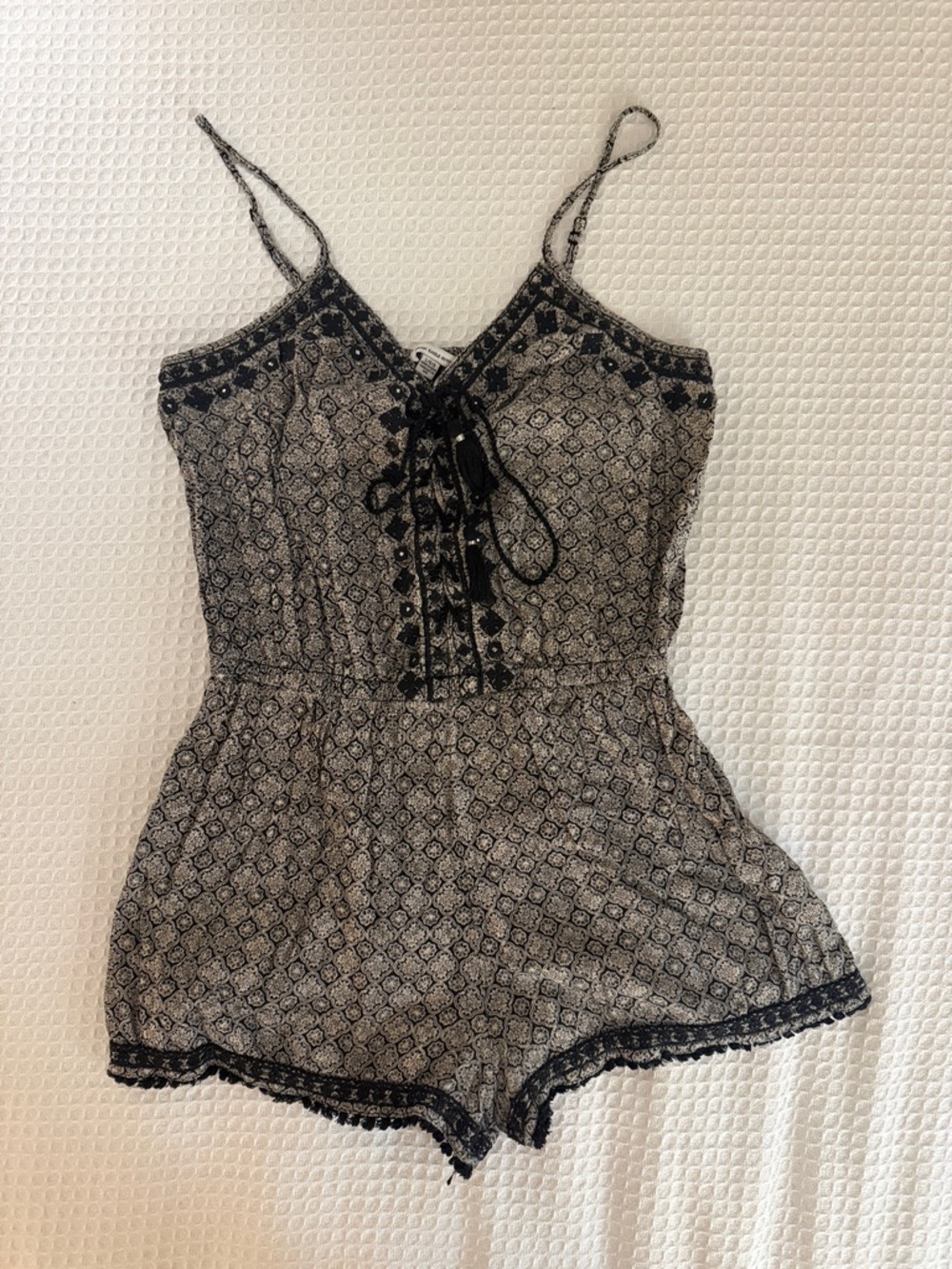 American Eagle Outfitters Black Patterned Lace-Trim Spaghetti Strap Romper Large